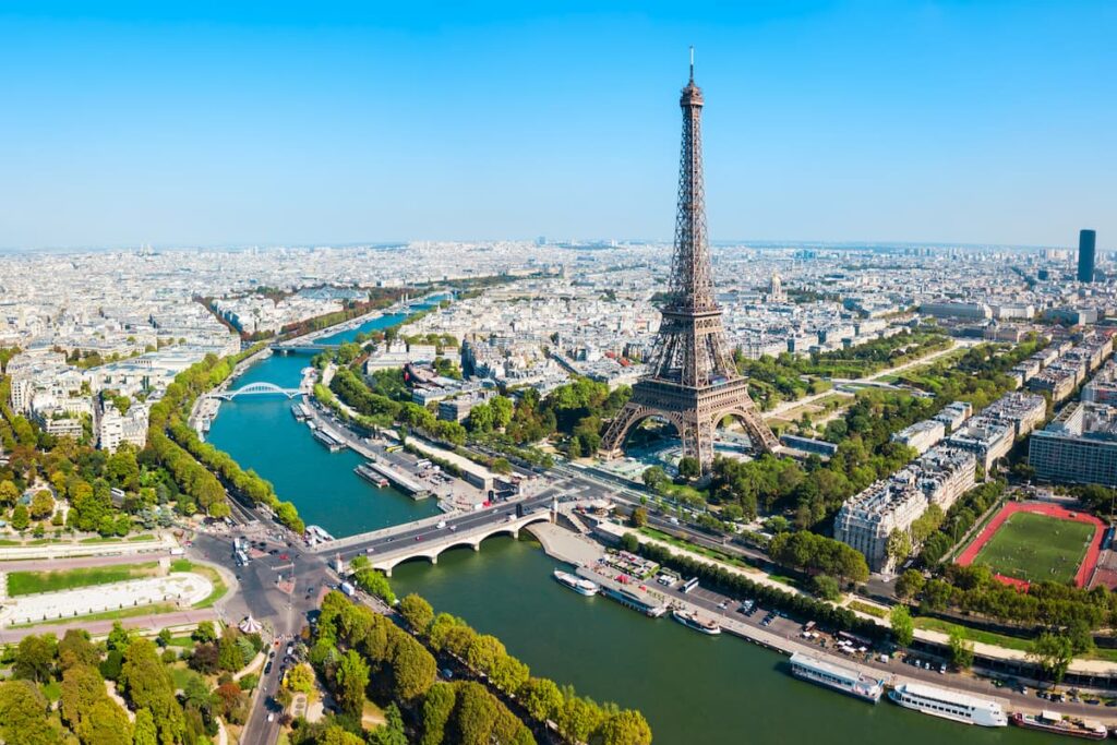 Educational cultural tours for groups in Paris