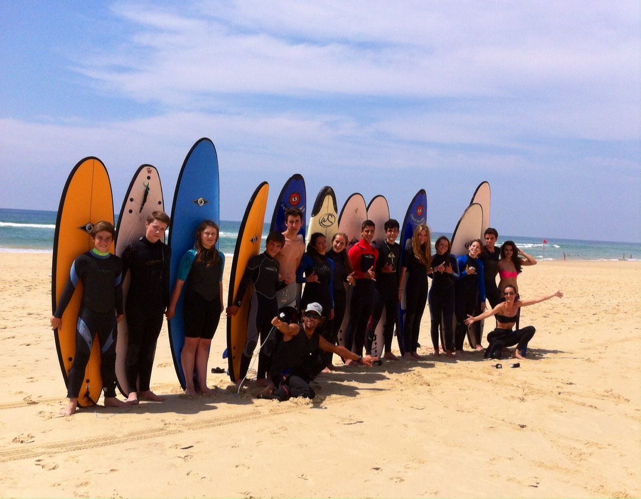 Surfing and French lessons program in the Arcachon Bay