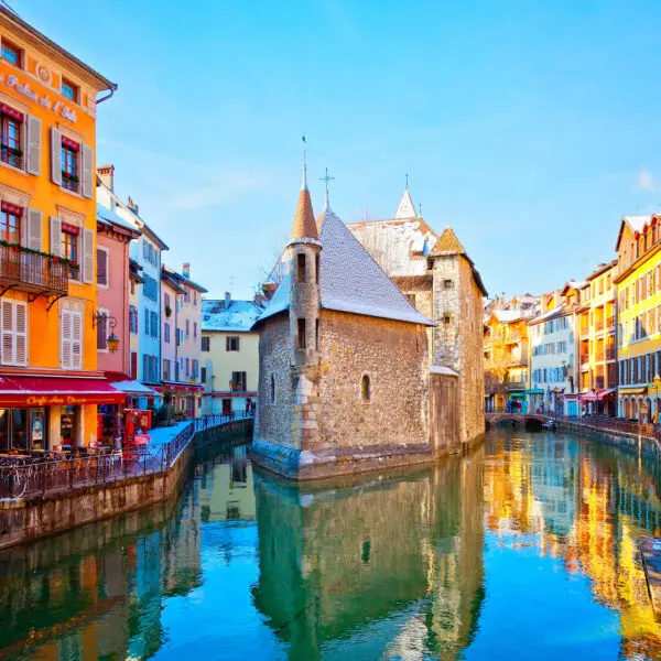 Discover Annecy while a language tour for international students