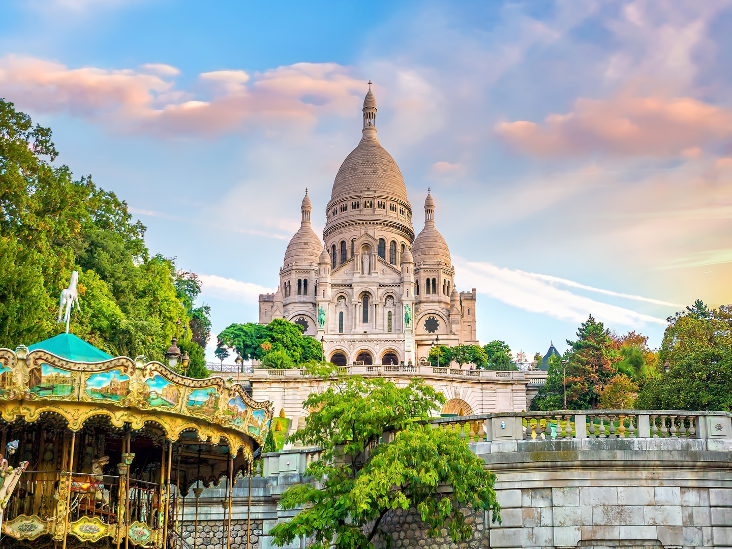 Educational tours for groups in Paris.