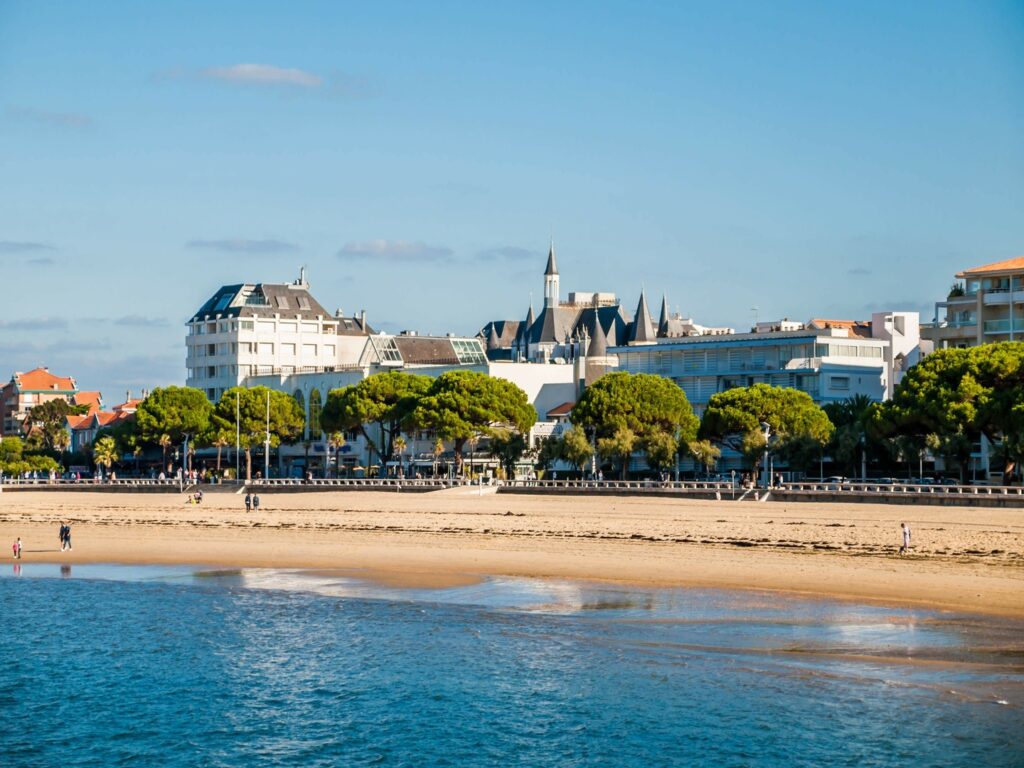 French and activity program in the Arcachon Bay