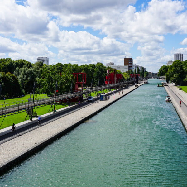 Discover Paris Insolite, cultural tours