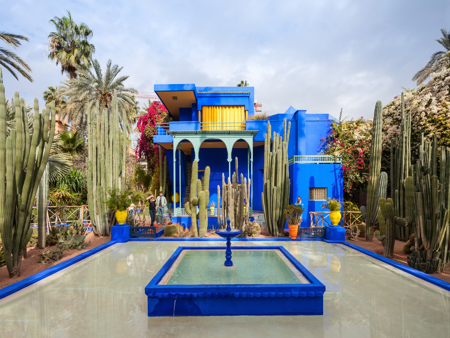 Partir en colonie de vacances au Maroc (Marrakech) pour ados. Visite de l'un des lieux les plus emblématiques de Marrakech : le jardin Majorelle.